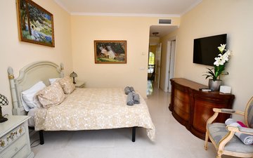 Property slide 82