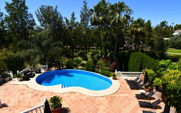 Property slide 90