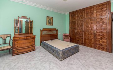 Property slide 10