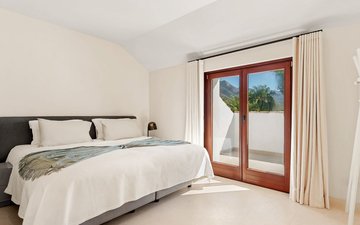 Property slide 20