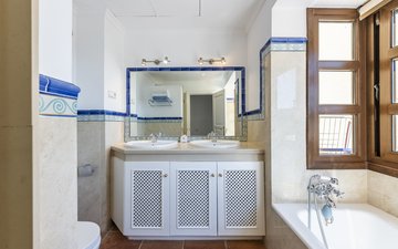 Property slide 21