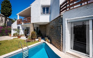 Property slide 35