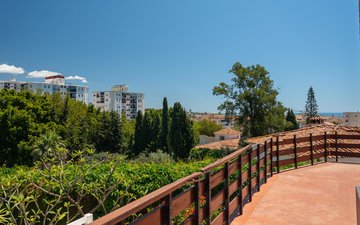 Property slide 49