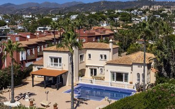 Property slide 38