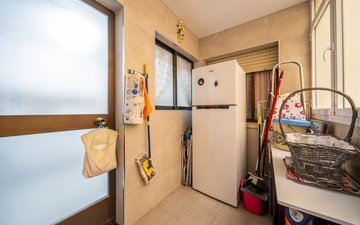Property slide 16