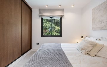 Property slide 18