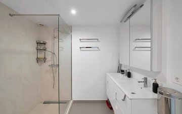 Property slide 10