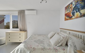 Property slide 17