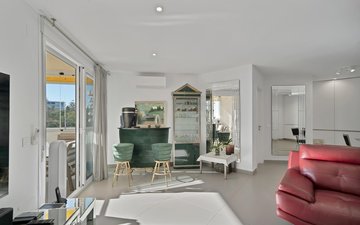 Property slide 44