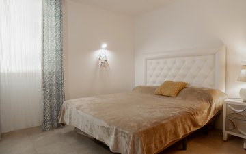 Property slide 22