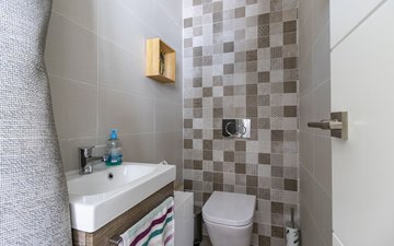 Property slide 24