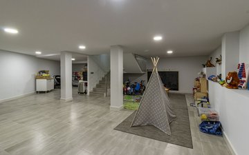 Property slide 27
