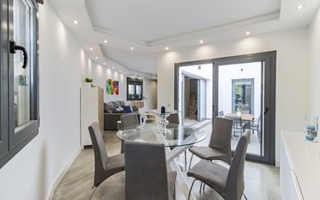 Property slide 32