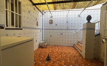 Property slide 16