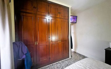 Property slide 25