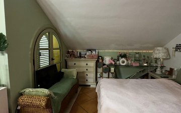 Property slide 21