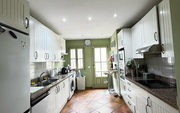Property slide 31