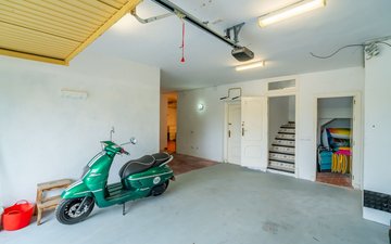 Property slide 32
