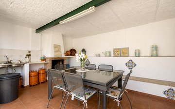 Property slide 32