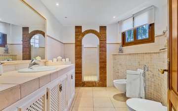 Property slide 16
