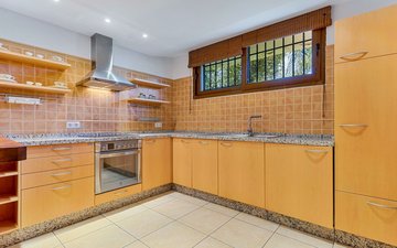 Property slide 22