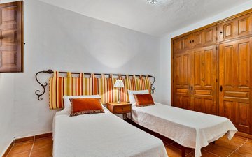 Property slide 34