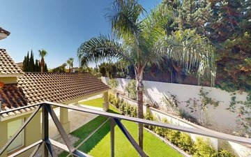 Property slide 41