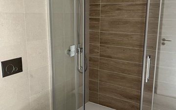 Property slide 32
