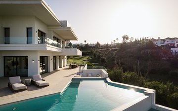 Property slide 32
