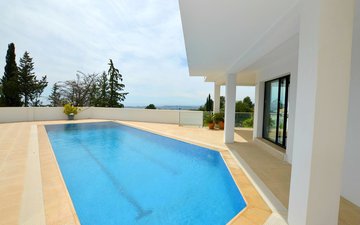 Property slide 40