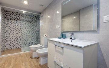 Property slide 32