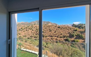 Property slide 21
