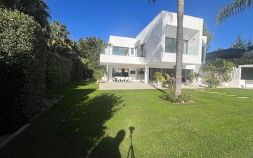 Property slide 18