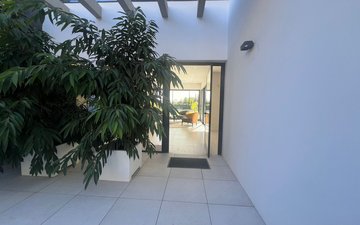 Property slide 25
