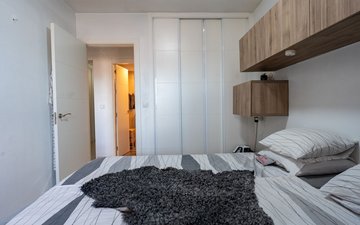 Property slide 16