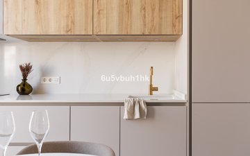 Property slide 32