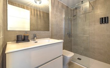 Property slide 21