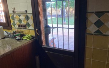 Property slide 32