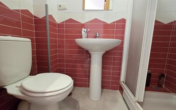 Property slide 32