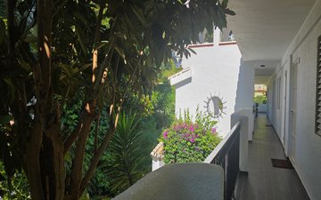 Property slide 20