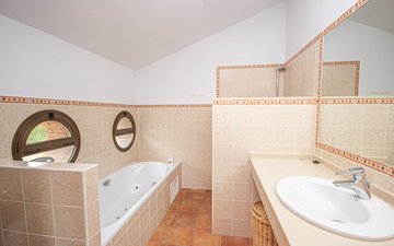 Property slide 16