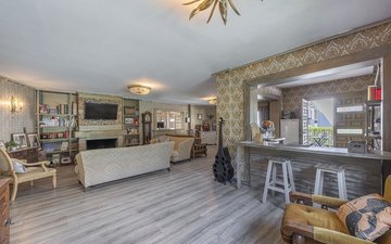 Property slide 10