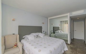 Property slide 18