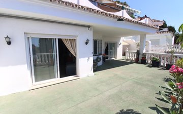 Property slide 25
