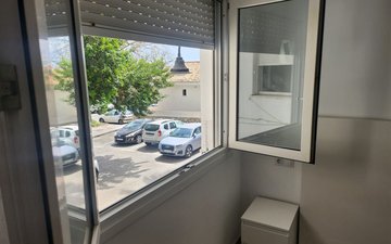 Property slide 16
