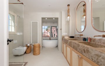 Property slide 22