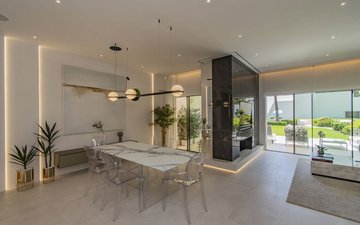 Property slide 20
