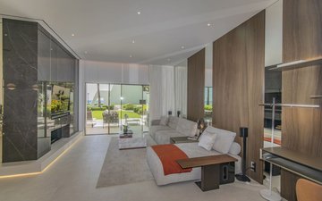 Property slide 21