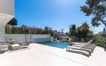 Property slide 44
