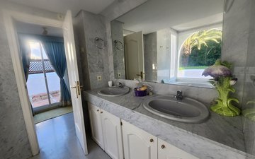 Property slide 22